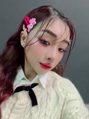 A post by @seymagalaxynavatra on TikTok caption: មែនតើ 😁