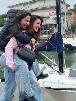 A post by @ria9_2 on TikTok caption: çi kam une 50kg 💪🏼😂