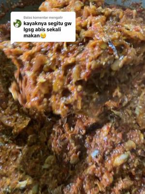 A post by @mamnunnn on TikTok caption: Membalas @mengalir sambel kok enak bgt ini