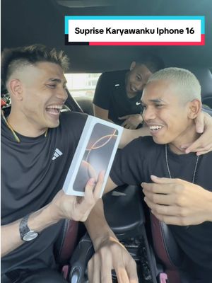 A post by @aisarkhaledd on TikTok caption: Suprise karyawanku iphone 16 susah senang hidup bersama , hargailah orang sekelilingmu #aisarsultanmalaysia #aisarkhaledd #suprise 