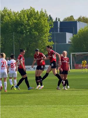 A post by @acmilan on TikTok caption: ❤️🖤 Milan - Fiorentina 5-3 Poule Scudetto #serieafemminile #acmilan #calcio 