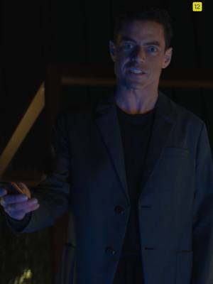 A post by @disneyspain on TikTok caption: 🚨 Venganza activada. Una historia de espionaje única, protagonizada por el ganador del Oscar® Rami Malek y el nominado al Oscar® Laurence Fishburne. #Amateur, YA EN CINES. #CineEnTikTok #QueVer