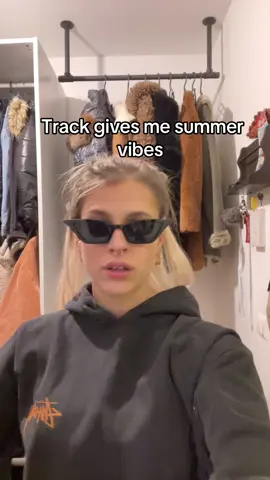 A post by @nurcaro on TikTok caption: #techno #tekk #summer #rave #love #sun #ravergirl 