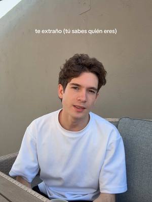 A post by @leonleiden on TikTok caption: si te mandaron esto, te extrañan ❤️‍🩹