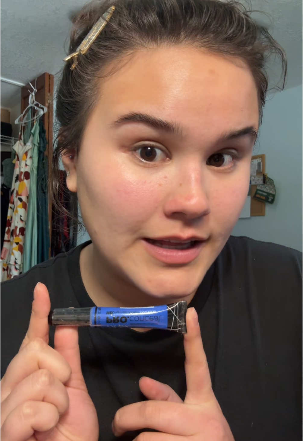 A post by @illymlin15 on TikTok caption: I tried the blue concealer makeup hack! #makeup #cooltonedmakeup 