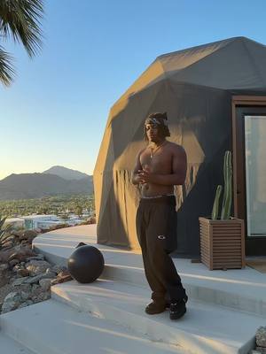 A post by @4batz on TikTok caption: n da morning at Coachella #NewMusic #altrnb #rnbtok #morningroutine 