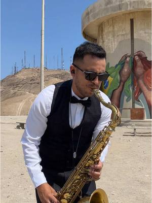 A post by @colaccisax on TikTok caption: Pacto con Dios 🎷 #colaccisax #diseloconsaxo #saxoparabodas #saxoparaeventos 