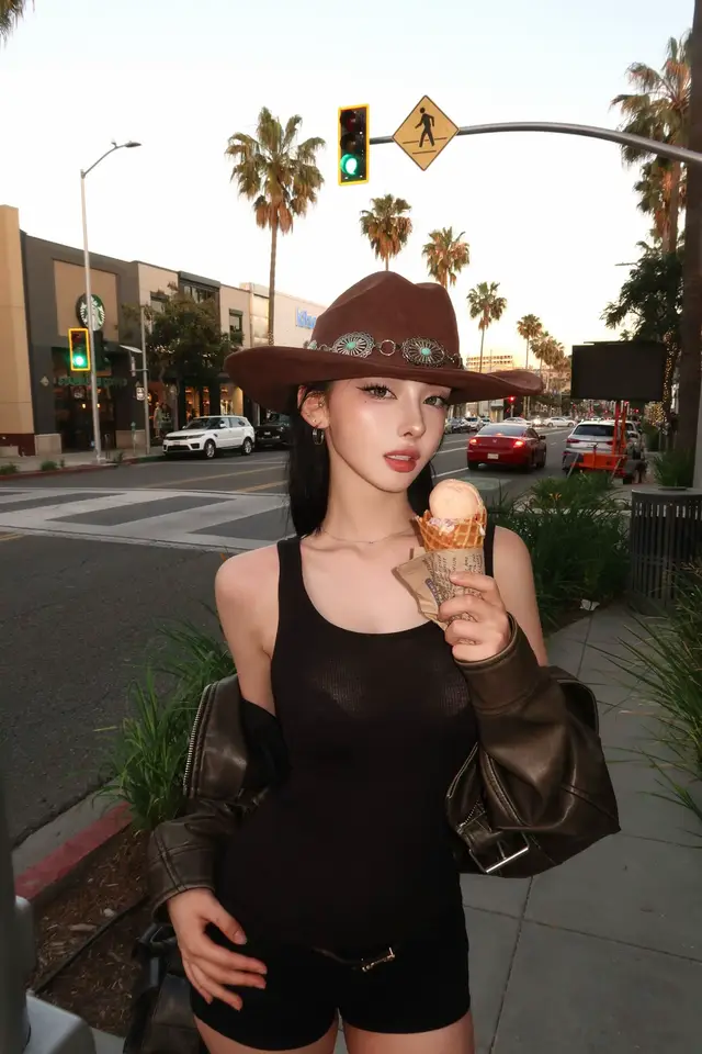 A post by @yuna1_27 on TikTok