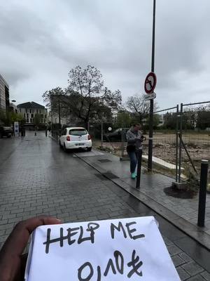 A post by @c_zasta on TikTok caption: Tu vois dans quel pays 😭😭#humain #pourtoi 