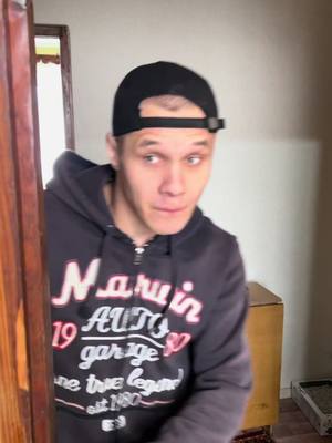 A post by @evgenshlyk on TikTok caption: Почему Батя не хочет заводить домашних животных😔