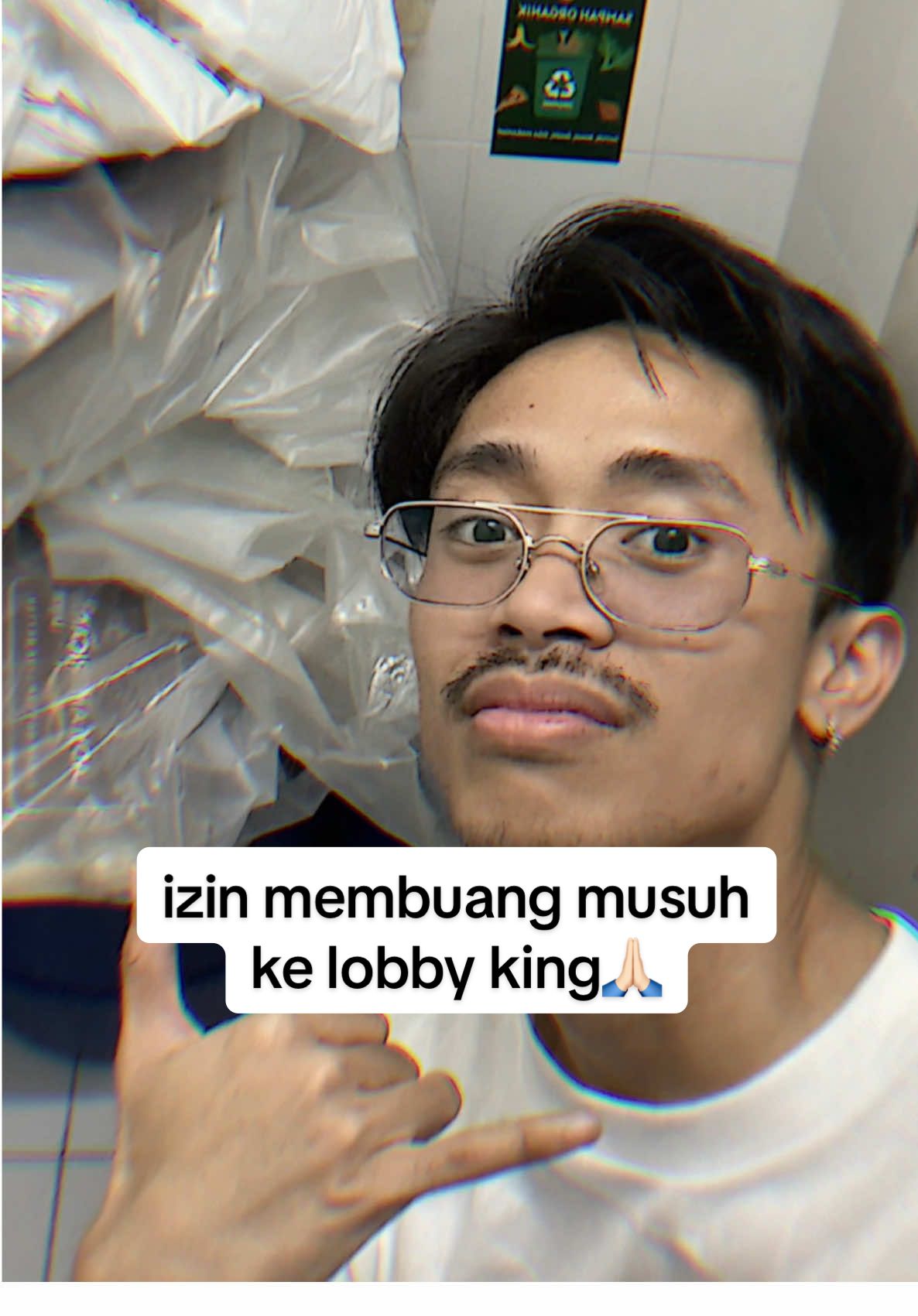 A post by @wiwelgeng on TikTok caption: bro baru main 2 minggu tapi bilang orang lain “bocah baru🗿”