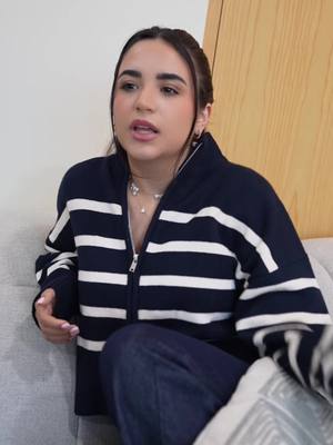 A post by @yaraaziz on TikTok caption: كلنا من واجه هاد الموقف اكيد!! بس دايما الحل عند @thecheesecakefactoryme 👀❤️ #thecheesecakefactoryme #thecheesecakefactory #tiktokcookbook #يارا_عزيز #دبي #yara_aziz #dubai 