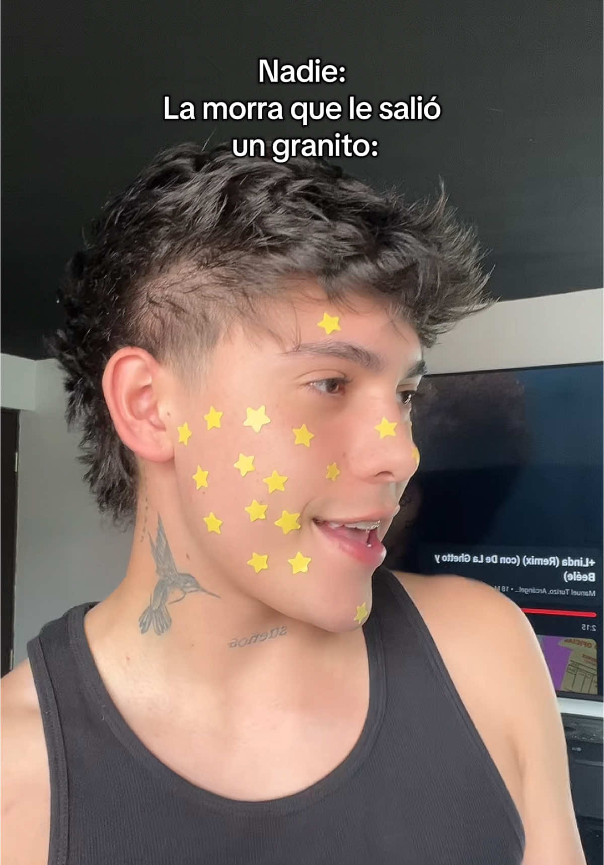 A post by @alexcortex on TikTok caption: Así son 😂#humor 