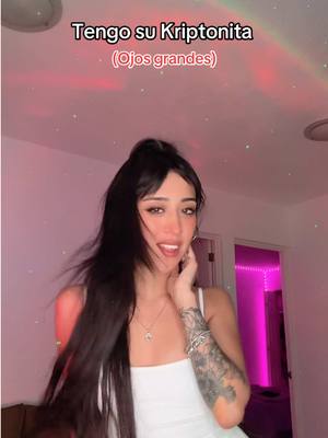 A post by @juuls_saal on TikTok caption: Tengo su kriptonita👁️👄👁️