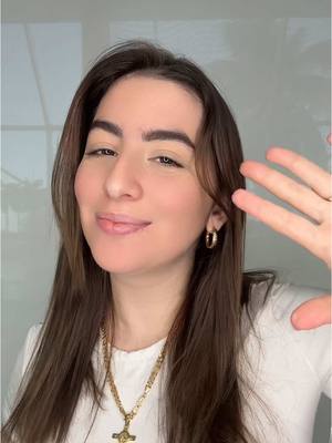 A post by @leidys_sotolongo on TikTok caption: ✨HODAAA✨ Brow-Fection Angled Brush & Dip de SHEGLAM APROBADISIMO ❤@SHEGLAM #SHEGLAM #sheglameyeson #sheglammusthaves #sheglambrowfection