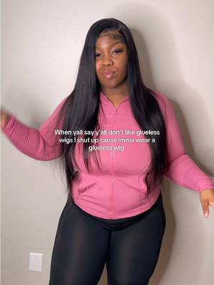 A post by @aamiyahlashayy on TikTok caption: Y’all better get one of these ✨ #gluelesswig #wiginfluencer 