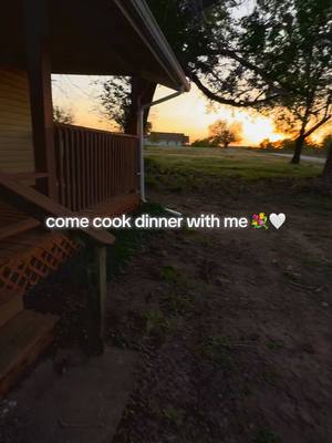 A post by @bbyjalea on TikTok caption: easy dinner/ lunch  love this little life #foryou #fyp #dinner #singlemom #toddlermom 