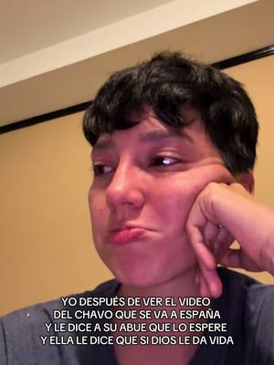 A post by @mariicentenoooo on TikTok caption: Cadena de hangalo famoso para que no se vaya y no deje a su abu 🥹