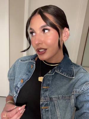 A post by @anacastelacantora on TikTok