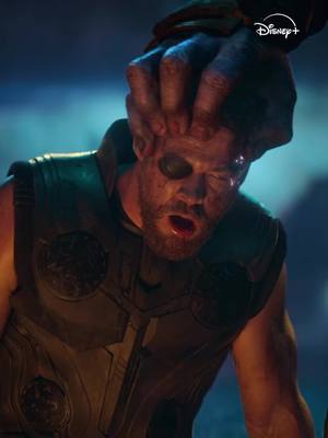 A post by @disneyspain on TikTok caption: Y el Sol volvió a brillar para ellos 🎥:  #VengadoresInfinityWar #CineEnTikTok