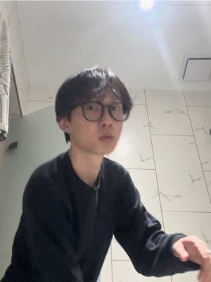 A post by @c23249369c on TikTok caption: 別墅裡面唱k #大哥回歸
