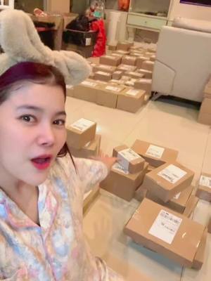 A post by @cahyanirynn on TikTok caption: Ku ready in sekarang, cek di bio nomer 1 atau 2