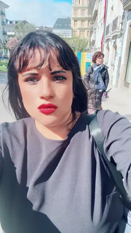 A post by @alex271976 on TikTok caption: Pero si la vida es mucho más bonita con viajes imprevistos ###😘😘😘😘😘😘😘😘 ####💛💙♥️ 