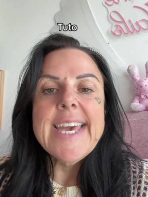 A post by @karine_life on TikTok caption: Demain promis une vidéo de meilleure qualité #tuto #ongles #gel @𝑻𝒉𝒆𝑾𝒂𝒍𝒌𝑰𝒏𝒌𝑴𝒖𝒎 