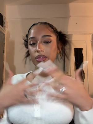 A post by @enmodefullchico on TikTok caption: Elle a tellement dead@allnailzzonme ❤️❤️❤️