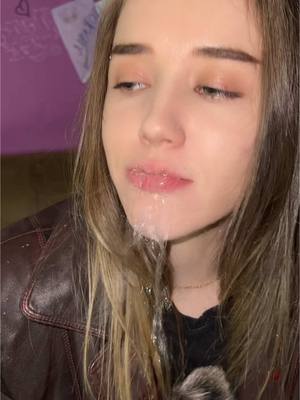 A post by @alena_sahnova on TikTok caption: С детства люблю качели🥺