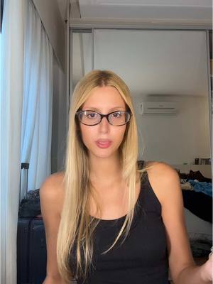 A post by @nahgand on TikTok caption: problemas fúteis e sim já estou em Miami 