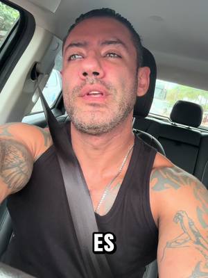 A post by @daniel_duenas_z on TikTok caption: #Frases #motivación #personal #honestidad #hombresdevalor #mujeresdevalor #amor #DanielDueñas 