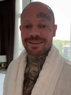 A post by @thewalkinkdead on TikTok caption: @𝑻𝒉𝒆𝑾𝒂𝒍𝒌𝑰𝒏𝒌𝑴𝒖𝒎 ♥️ 😅 