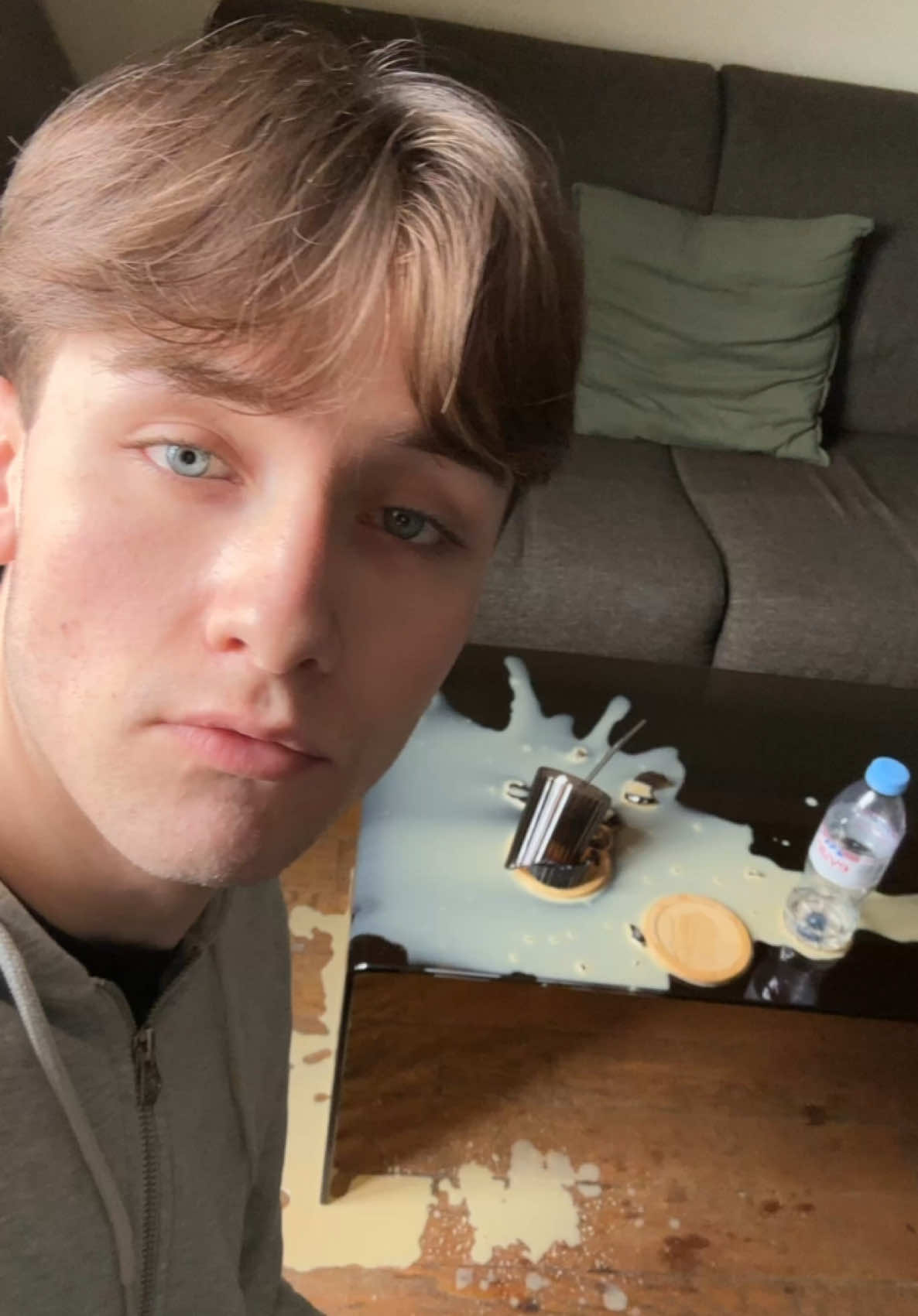 A post by @louisczn on TikTok caption: Pas le projet secret ni projet ni secret non plus