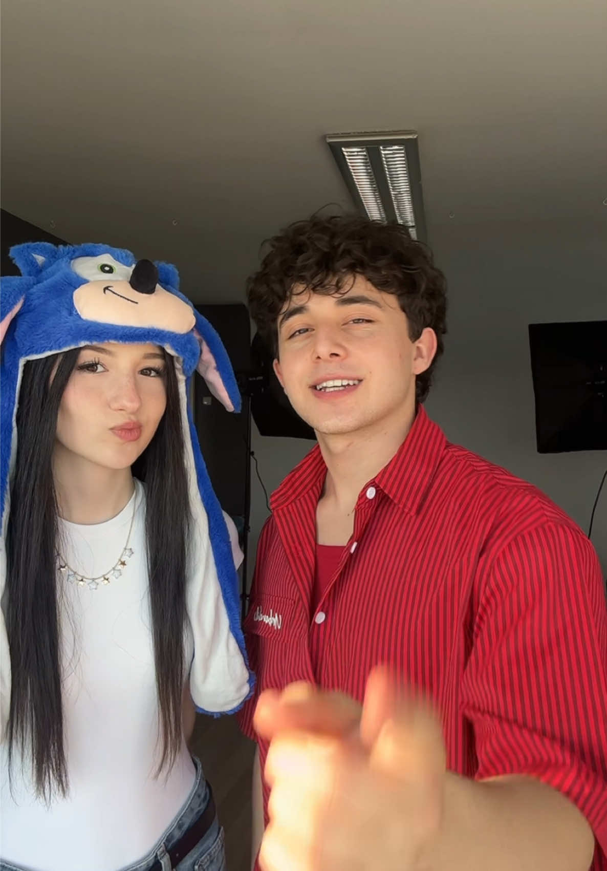 A post by @buzlukek on TikTok caption: 9 ay sonra yakaladim @𝐼̇𝓇𝑒𝓂 𝒜𝓁 #fyp 