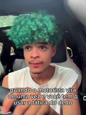 A post by @jooj on TikTok caption: n pode usar a mão inteira pra n passar vergonha 😫 #irmaosnatu 