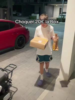 A post by @thewalkinkdad on TikTok caption: C’est trop @🐸Neyto 🐸 #burger 