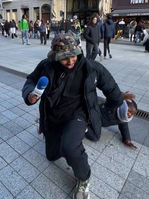 A post by @sahaelito on TikTok caption: J’ai fait un concours de calcul avec le dernier, il m’a battu 🤔  @@Indeed France #humour #drole #sahaelito #enfants #manamana #defi #jeux #ads