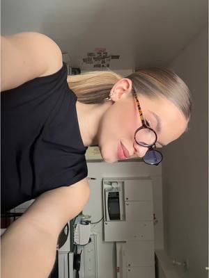 A post by @celiaa.dunand on TikTok caption: 🌟🌟#fyp 