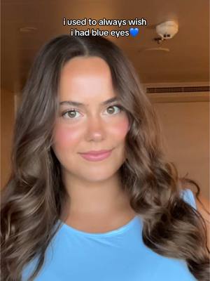 A post by @spencer.barbosa on TikTok caption: my fave ocean eyes😭💙 inspo @rachelmuse #girls #eyes #trend 