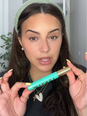 A post by @victoriasofia.m on TikTok caption: Tubing Mascara has literally changed the game for me!!!! #mascara #tubingmascara #mascarahacks #mascarareview #bestmascara #MakeUpTips #makeuphacks #milanicosmetics #milanimascara 
