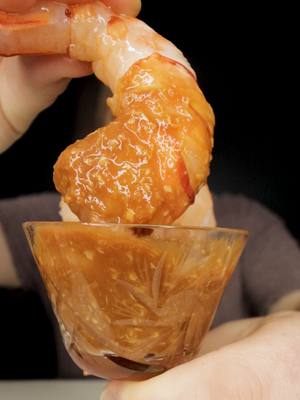 A post by @mukbangmaxwell on TikTok caption: make n Muk : Jumbo Cocktail Prawns #mukbang #asmr #eatingshow #foodtok #cooking 