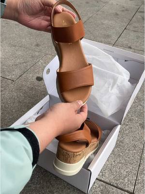 A post by @berdievgabinii on TikTok caption: #tiktokshop #springtok #shoes #womenshoes #sandals 