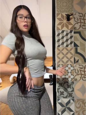 A post by @g88uribe on TikTok caption: #fyp #parati 