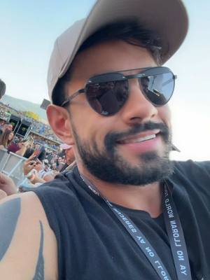 A post by @aospinad_tt on TikTok caption: shakira medellín #lmynlworldtour 