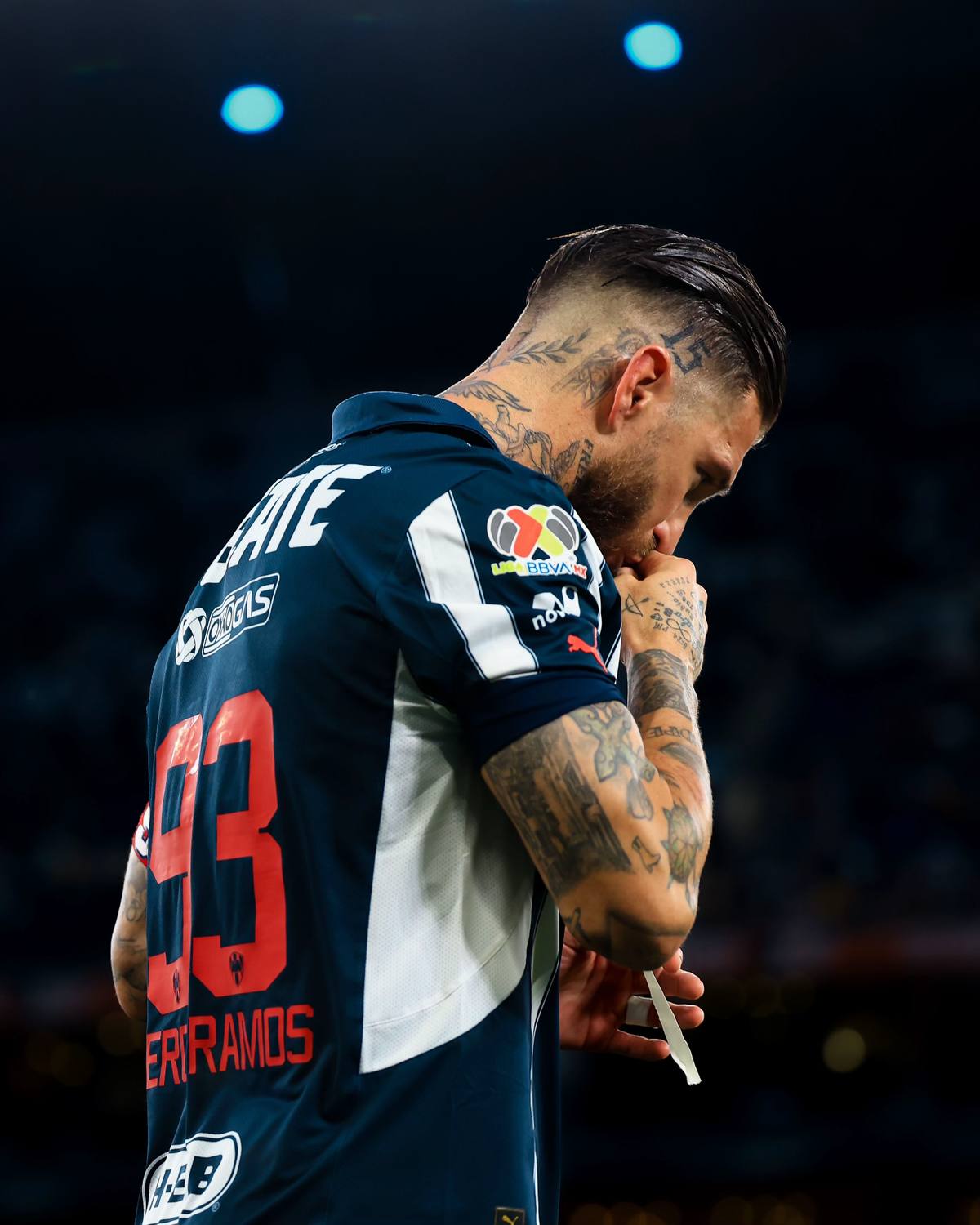 A post by @sergioramos on TikTok caption: ➕3️⃣ Victoria muy importante en casa y portería a cero. Gran trabajo en equipo. Este es el camino a seguir. ¡Ahora, a por los últimos tres puntos, @rayados! ➕3️⃣ Very important win at home with a clean sheet. Great teamwork. This is the way to go. Let’s get the last three points!