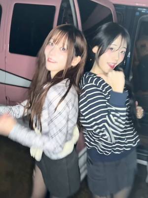 A post by @magenta6262 on TikTok caption: 우리 큐떱카얌🪄 @냥뇽녕냥👻 #cosplay #dance #y2k #마젠타 #qwer #phonk #meme #challenge #anime #fyp #trend #glasess #magenta #explore  #hina #히나 #큐떱이알 @QWER 