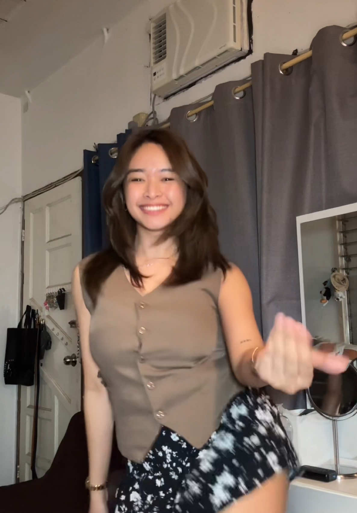 A post by @nikkivelayo on TikTok caption: beningging