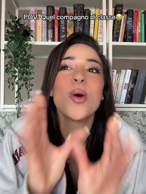 A post by @chaimaacherbal on TikTok caption: Sai già a chi mandarlo e chi taggare!! 😂😂 #scuola #amico #amica #materie #rimandata 