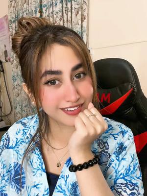 A post by @alizehjamalii on TikTok caption: 💘 #fypシ #dubai #alizehjamali #aayuzeh #viral #xyzbca 